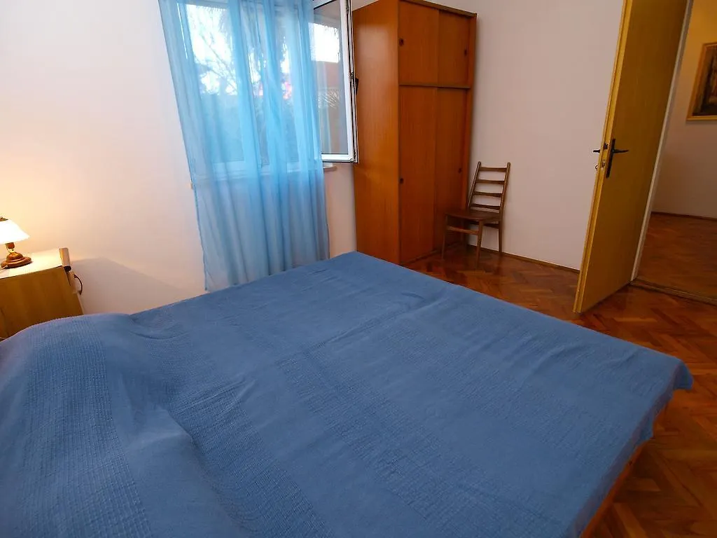 Apartments Radmila 977 Medulin