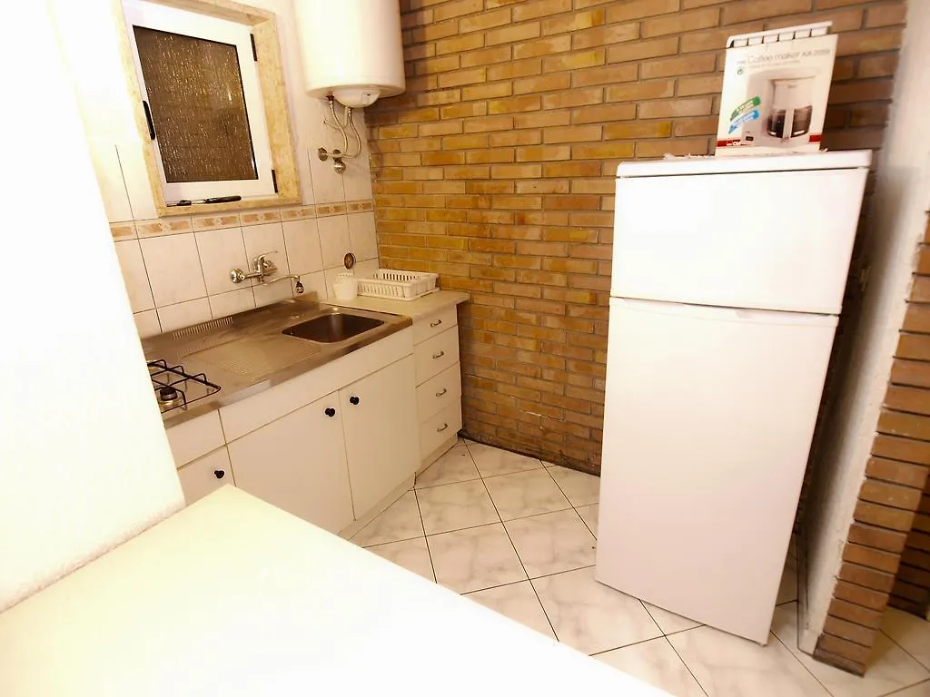 Apartments Radmila 977 Medulin