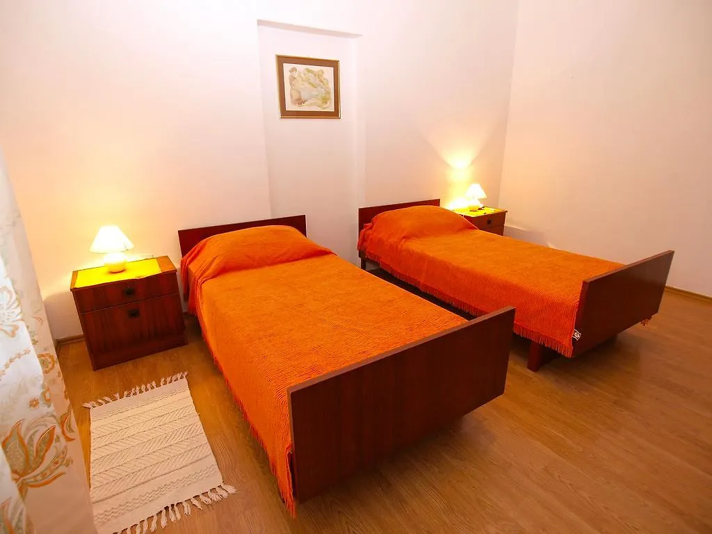 Apartments Radmila 977 Medulin Croatia