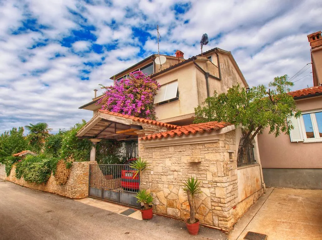 Apartments Radmila 977 Medulin 0*,  Croatia