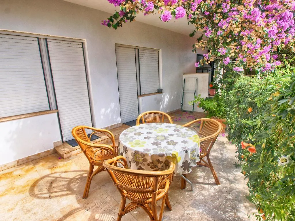 Apartments Radmila 977 Medulin Croatia